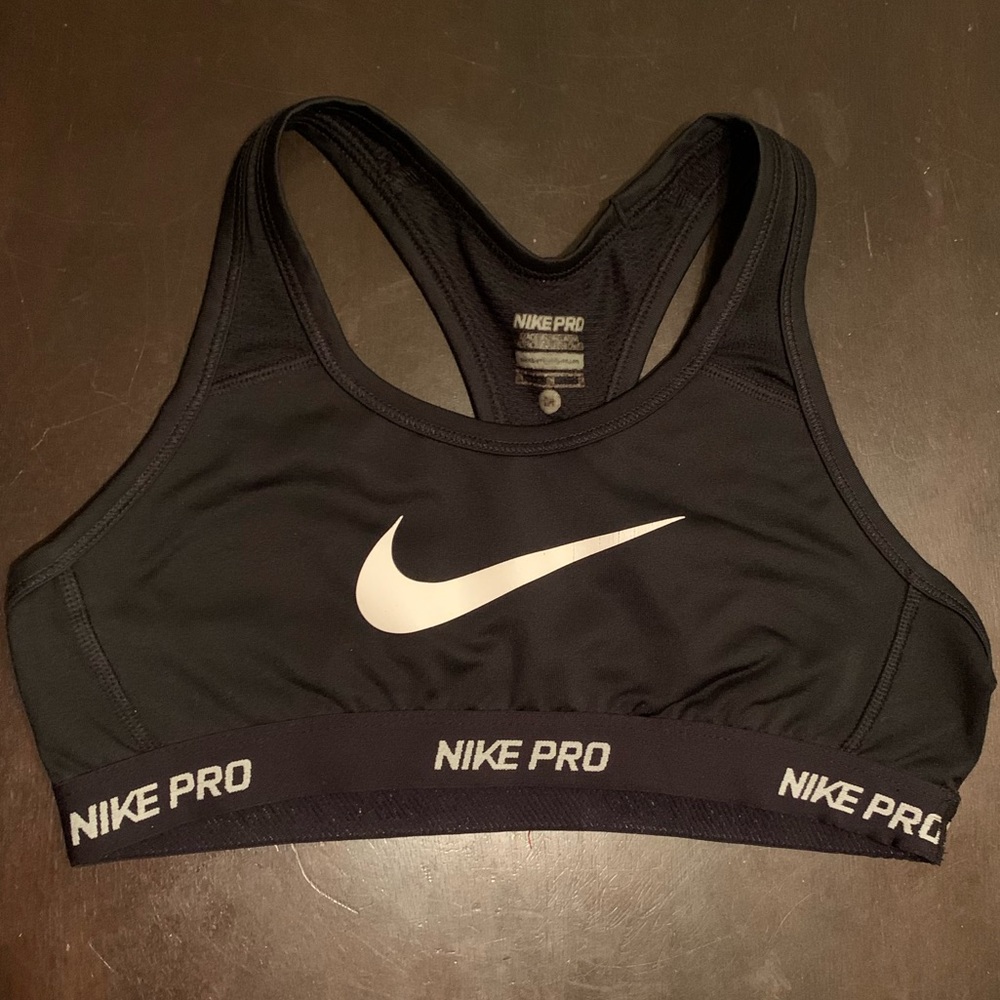Sports bra - lots of life left also fits WMS XS